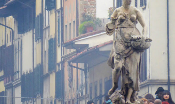 Firenze, Ponte Santa Trinita particolare.