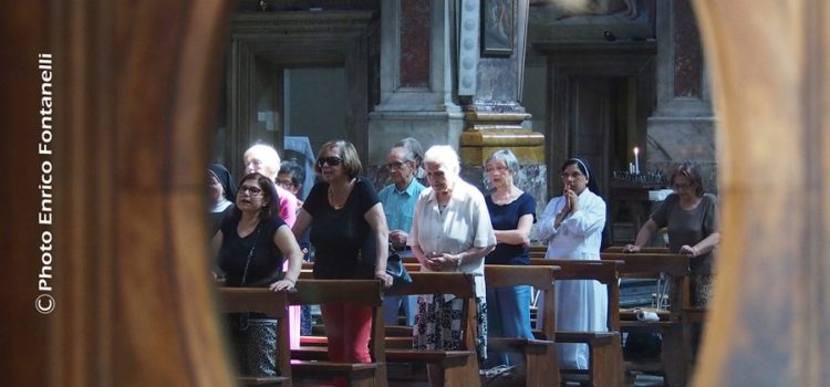 Raccoglimento.  Basilica della Santissima Annunziata.