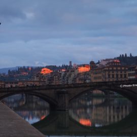 Il sole sfiora Firenze e la rende magica.