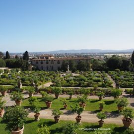 La Villa medicea di Castello con il suo spettacolare giardino rinascimentale italiano. La Villa medicea di Castello con il suo spettacolare giardino rinascimentale italiano.