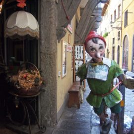 Via Toscanella.