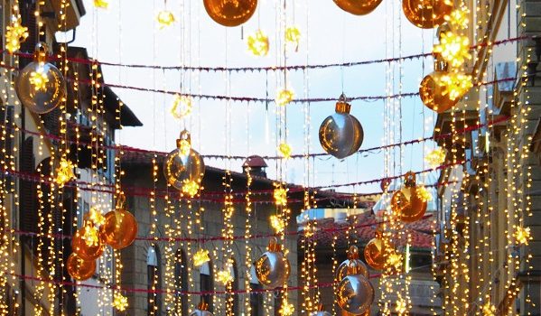 Auguri di Natale dalla redazione di FlorenceCity, con pranzo natalizio fiorentinaccio ed idea per un regalo natalizio.